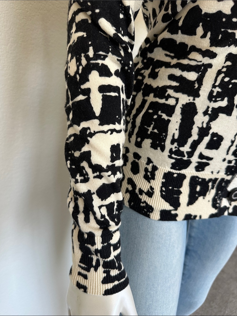 Tory Burch Simone Patterned Abstract Cardigan - Picture 8 of 9